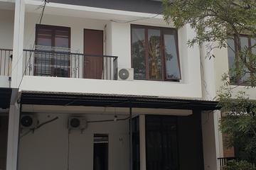Dijual Cepat Rumah lantai 2 (BU)