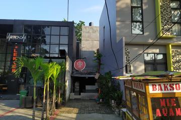 Dijual Cepat Rumah Dekat Sudirman - Pakubuwono 6 Kebayoran Baru Jakarta Selatan - 4 Kamar Tidur