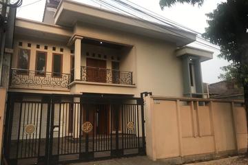 Dijual Rumah Menawan 2 Lantai Baru Renovasi di Petukangan Jakarta Selatan