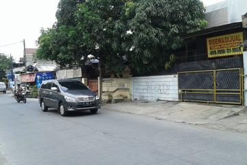 Dijual 1 Unit Rumah di Pinggir Jalan 2 Arah - Perumnas Karawaci Tangerang