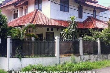 Jual Rumah Secondary Siap Huni Terawat Posisi Hook dalam Komplek yang Asri di Tanjung Barat Jakarta Selatan