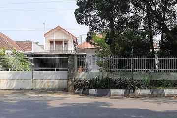 Dijual Rumah Gaya Kolonial di Main Road Terate Kota Bandung