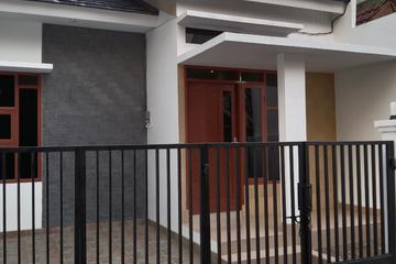 Jual Rumah Siap Huni Untuk Pasangan Baru Nikah Sangat Cocok di Area Yang Sangat Strategis Sekali - Puri Bintaro Hijau