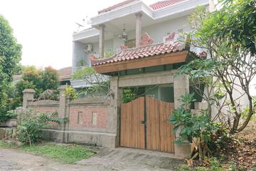 Dijual Rumah Asri Nyaman Tenang Khas Bali di Dukuh Zamrud Mustika Jaya Bekasi