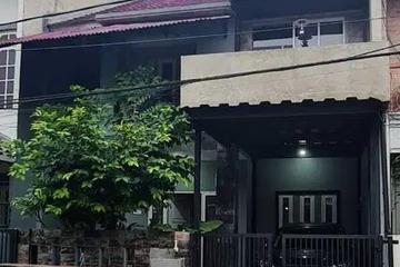 Jual Rumah 2 Lantai 3 Kamar Tidur di Jalan Kompleks Dolog Jaya Duren Sawit Jakarta Timur