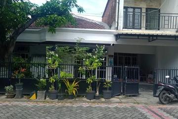 Jual Rumah 6 Kamar Tidur SHM di Tenggilis Lama Surabaya - Lokasi Strategis