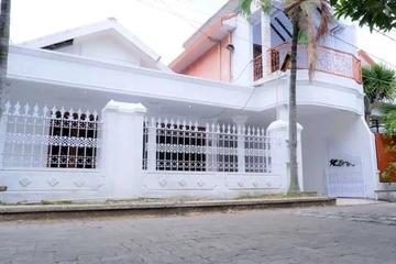 Jual Rumah 2 Lantai Bagus SHM di Deltasari Indah Waru Sidoarjo