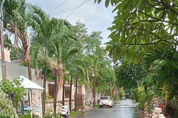 Harus Terjual di Bawah NJOP (BU) Rumah Dengan Tanah Luas di Daerah Elite Kebon Jeruk, Jakarta Barat