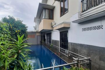 Jual Rumah 2 Lantai di Gudang Peluru Tebet Jakarta Selatan - Bebas Banjir, 5 Kamar Tidur
