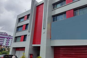 Dijual Gedung 4 Lantai di Tengah Kota Jalan Sudirman Pekanbaru - LT 2080 m2, LB 2000 m2