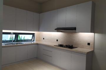Dijual Rumah Brand New Lokasi Strategis di Area Kemang Jakarta Selatan - LT 207 m2 / LB 455 m2