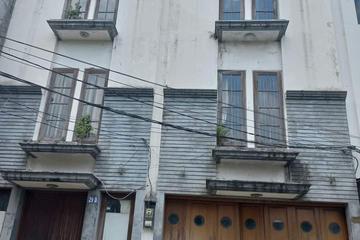 Jual 2 Unit Rukan Gandeng 3 Lantai di Jl. Bangka Jakarta Selatan - LT 296 m2 / LB 600 m2