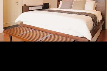 Disewakan Town House di Cilandak Jakarta Selatan - LT 165 m2 / LB 350 m2