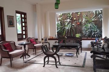 Dijual Rumah di Perumahan Margasatwa Bango Jakarta Selatan - Harga Murah, 7+3 Kamar Tidur, SHM