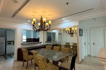 Dijual Renovated Apartment Simprug Teras - 3+1 BR Furnished, Luas 165 m2