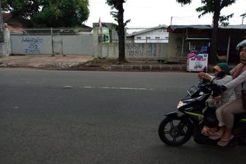 Gudang Luas Disewakan dekat Universitas di Cirebon - Luas Tanah 4300m2, Luas Bangunan 2500m2