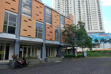 Ruko Gandeng Dijual dekat Rumah Sakit Puri Cinere - 3 Lantai