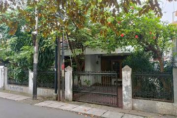 Jual Rumah Tua di Bukit Duri Jakarta Selatan - Luas Tanah 240 m2, SHM, Hadap Utara