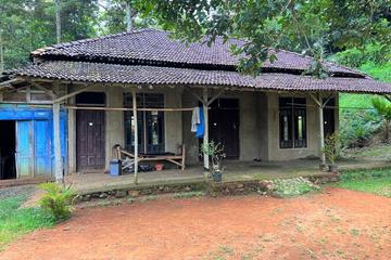 Jual Rumah Bonus Kebun Durian di Karangpandan Karanganyar - 3 Kamar Tidur, Luas Tanah 1300m2