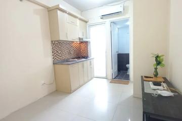 Ruang tengah (kitchen set,AC n meja tv)