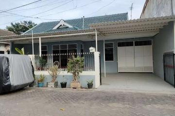 Jual Rumah Bagus Luas di Jalan Tenggilis Permai Surabaya - 3+1 Kamar Tidur