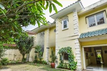 Rumah Dijul Lebak Bulus Raya dekat Mayapada Hospital dan Sekolah Cikal, Jakarta Selatan - Luas Tanah 505 m2 - Ada Pool