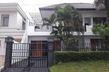 Sewa Rumah Siap Huni di Pondok Indah Jakarta Selatan - 4+2 Kamar Tidur