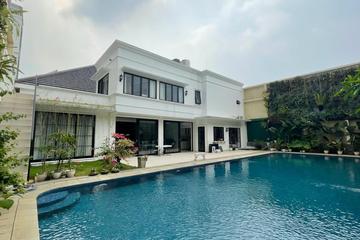 Sewa Rumah Mewah di Kemang Utara Jakarta Selatan - 5+3 Kamar Tidur