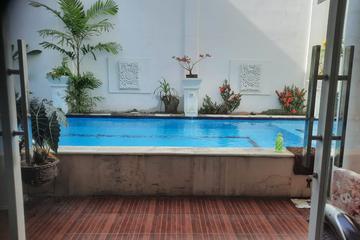 Jual Rumah 2 Lantai di Jalan Cisanggiri Kebayoran Baru Jakarta Selatan - 4 Kamar Tidur, Ada Kolam Renang