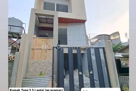 Jual Rumah 3,5 Lantai Plus Kolam Renang Pribadi di Rawamangun Jakarta Timur