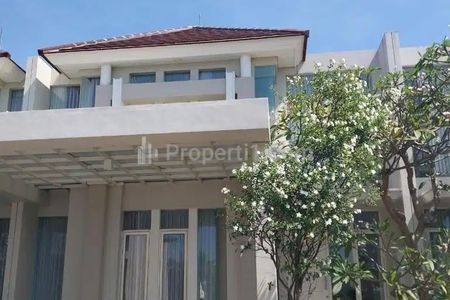 Jual Rumah Minimalis 2 Lantai di Perumahan Grand Pakuwon Cluster Brisbane Surabaya
