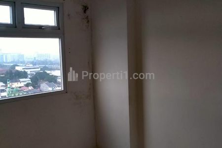 Sewa Tahunan Apartemen The Green Pramuka City Tower Chrysant 2 Kamar Kosong 