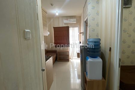 Sewa Tahunan Apartemen The Green Pramuka City 2 Kamar Furnished