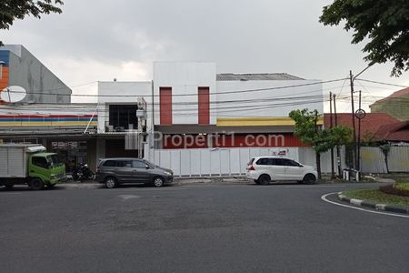 Disewakan Ruko Kosong Siap Pakai Strategis di Jalan Raya Rungkut Asri Surabaya