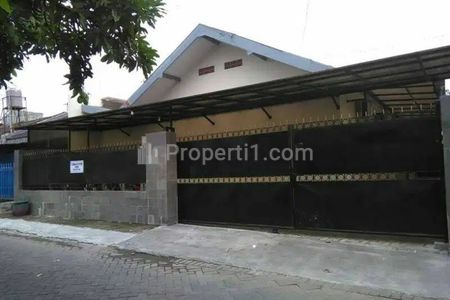 Jual Rumah Kost Bagus di Kutisari Indah Barat, Tenggilis Mejoyo, Surabaya - 12 Kamar Tidur