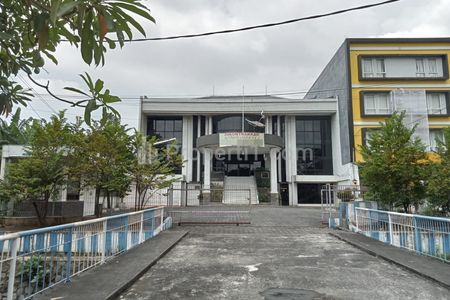 Sewa Gedung Kosong Siap Pakai di Jalan Raya Jemur Andayani, Siwalankerto, Wonocolo, Surabaya Selatan