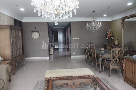 Disewakan Apartemen Pakubuwono Residence Tower Basswood - 3+1 BR Full Furnished
