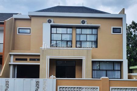 Dijual Rumah Mewah 2.5 Lantai di Boulevard CitraGran Cibubur