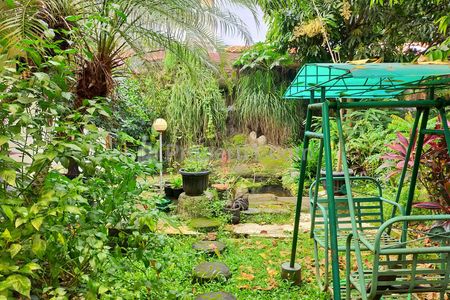 Dijual Cepat Butuh Uang (BU) Tanah Ngantong dan Rumah Tua di Jalan Abdurrahman Cibubur