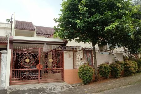 Jual Rumah Siap Huni dalam Komplek dekat Mall Cinere - Luas Tanah 240 m2