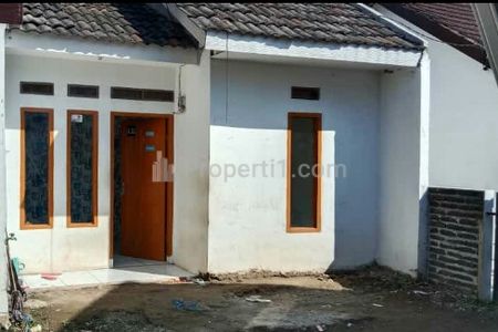 Jual Rumah 2 Kamar Siap Huni 100 Juta di Pusat Kota Banjaran Bandung