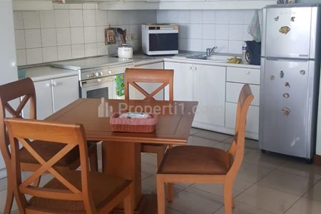 Jual Apartemen Pondok Klub Villa di TB Simatupang Jakarta Selatan - 2 BR Full Furnished