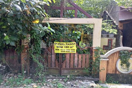 Tampak depan