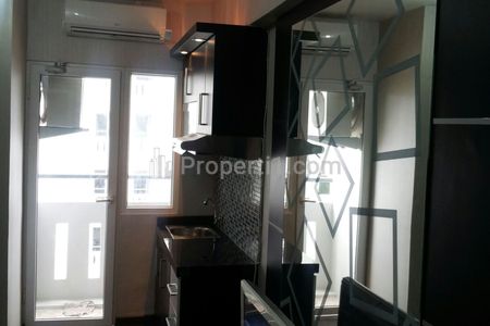 Disewakan Tahunan Apartemen Green Pramuka City Tower Orchid Tipe Studio Furnished