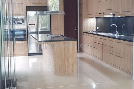 Jual Rumah Townhouse Semi Furnished di Cilandak Cipete Jakarta Selatan