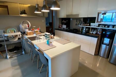 For Rent Apartment Kemang Village Tower Bloomington - 5+1 BR Full Furnished, Double Private Lift