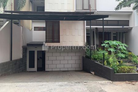 Dijual Cepat Rumah 2 Lantai di Lebak Bulus Jakarta Selatan