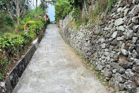 Dijual Tanah Cocok buat Villa di Barat Pasar Tawangmangu Karanganyar