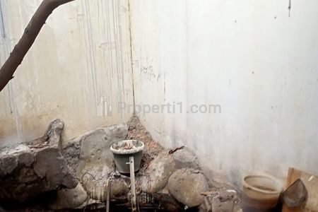 Jual Rumah Tua Hitung Tanah di Kavling DKI Meruya Jakarta Barat