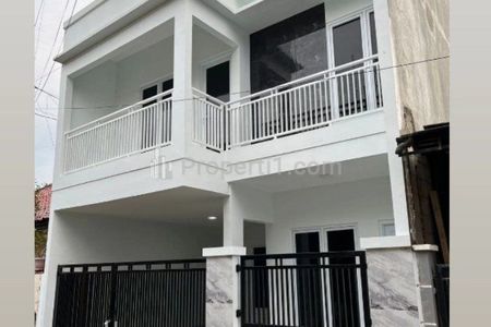 Dijual Rumah 2 Lantai di Bintara Bekasi, dekat Stasiun Cakung dan Tol Bintara